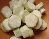 Foto langkah ke 1 dari resep Sayur Bening Bayam Oyong.