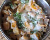 A picture of step 5 of Red pumpkin salad.