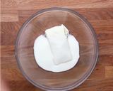 A picture of step 13 of Strawberry Cheese Cake Roll.