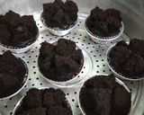 Foto langkah ke 7 dari resep Bolu Kukus Mekar Coklat (No telur No mixer).