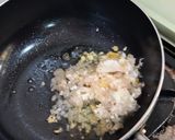 Foto langkah ke 2 dari resep Pad Kra Pao Thailand ayam sapi cincang dengan basil.