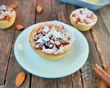 Foto del passaggio 5 della ricetta Tartellette con Crema Frangipane e Cubetti di Mele alla Cannella