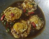 Foto langkah ke 3 dari resep Telur Ceplok Saus Pedas Manis.