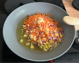 Foto del paso 2 de la receta: Moussaka de calabacín y pollo (a mi manera)