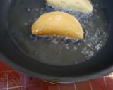 A picture of step 21 of Stuffed fried sweet pancake (Qatayef).