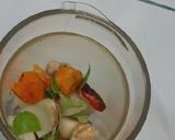 Foto langkah ke 2 dari resep Pepes Ayam Daun Jeruk Jagung.