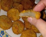 Foto langkah ke 5 dari resep Pempek goreng tepung.
