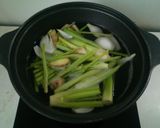 รูปขั้นตอนการทำที่ 1 ของ ซุปต้มไก่