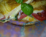 Foto del paso 8 de la receta: Omelette caprese! Fácil rápido y delicioso!