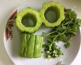 Hình bước làm 1 của món Khổ qua hấp trứng