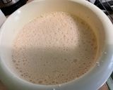 Une image de l'étape 6 de Flan aux pommes, pralines roses et lait fermenté.