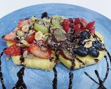 Foto del paso 1 de la receta: Tortitas de piña, con frutas 🍓🍎🍍y sirope de chocolate