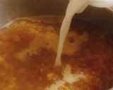 A picture of step 5 of Oriental egg-drop sweet corn soup.