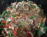Hình bước làm 4 của món Miến xào cua