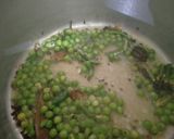 A picture of step 3 of Matar Pulao.