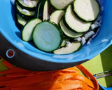 Foto del paso 1 de la receta: ZUCCHINI🥒Al Pastel con Zanahoria🥕🥕...!
