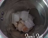 A picture of step 2 of Rambutan Juice.