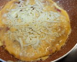 Foto del paso 8 de la receta: Tortilla de copos de batata, jamón y quesos
