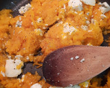 Foto del paso 3 de la receta: Agnolotti con zapallo y queso azul