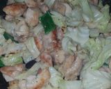 Foto langkah ke 6 dari resep Ayam Kubis Tumis Mayones.