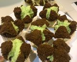 Foto langkah ke 9 dari resep Bolu Kukus Mekar Coklat Pandan.