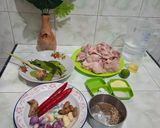 Foto langkah ke 1 dari resep Ayam ungkep rempah gurih untuk bekal sekolah(empuk, bumbu meresap, tahan seharian).