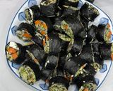 Hình bước làm 7 của món Cơm cuộn bông cải xanh