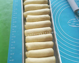 Foto langkah ke 6 dari resep Roti keset susu....lembut halus enaaak banget.
