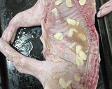 Foto del paso 2 de la receta Lechoncito al horno al estilo de la Tete para Navidad 🎄