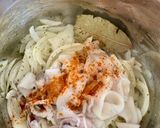 Foto del paso 3 de la receta: Calamares Encebollados con Vino Tinto
