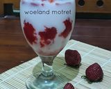 Foto langkah ke 8 dari resep Korean Strawberry Milk.