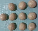 Foto langkah ke 2 dari resep 180. Snowskin mooncake isi mochi bunga telang.