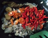 Foto langkah ke 3 dari resep Oseng Bunga Pepaya.