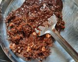 ચોકલેટ વોલનટ ચીકી (Chocolate Walnut Chikki Recipe in Gujarati) રેસીપી સ્ટેપ4ફોટો