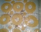 A picture of step 6 of Doughnuts.