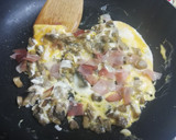 Foto del paso 2 de la receta: Revuelto de champiñones con huevo y jamón ahumado