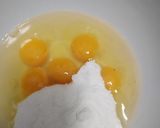 Foto langkah ke 2 dari resep 24. Bolu Tape enaakk bgt!.
