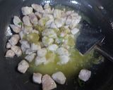A picture of step 1 of Chicken American chopsuey.