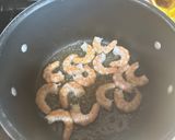 A picture of step 2 of Shrimp and Chicken Pancit Canton.