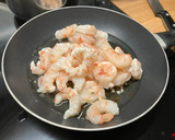 Foto del paso 4 de la receta: Papas arrieras con langostinos y huevos