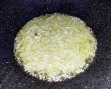 Gambar langkah 2 resipi Spaghetti Marinara.