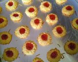 Foto langkah ke 4 dari resep Thumbprint Cookies 💕.