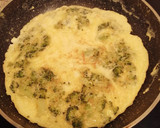 Foto del paso 3 de la receta: Tortilla de brócoli y queso tipo Philadelphia