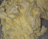 Foto del paso 2 de la receta: Medialunas de manteca 🤤