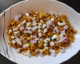 A picture of step 3 of Mung Bean Sprout Chat.