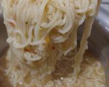 A picture of step 3 of Instant Noodles.