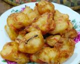 Gambar langkah 3 resipi Cekodok Filament Crab Stick Sourdough.