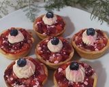 Foto del paso 5 de la receta: Tartitas Con Crema Pastelera Y Frutillas Para "El Día Del Amigo ❤️"