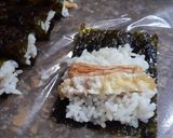 Foto langkah ke 5 dari resep Sushi rumah simple.