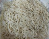 हक्का नूडल्स(Hakka noodles recipe in Hindi) रेसिपी चरण 2 फोटो